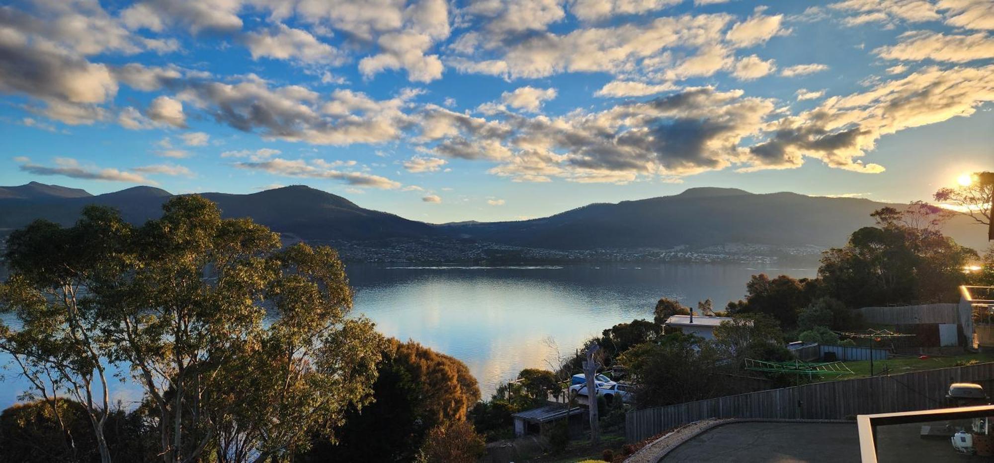 Waterfront Abode - 2 Bedrooms Hobart Zewnętrze zdjęcie